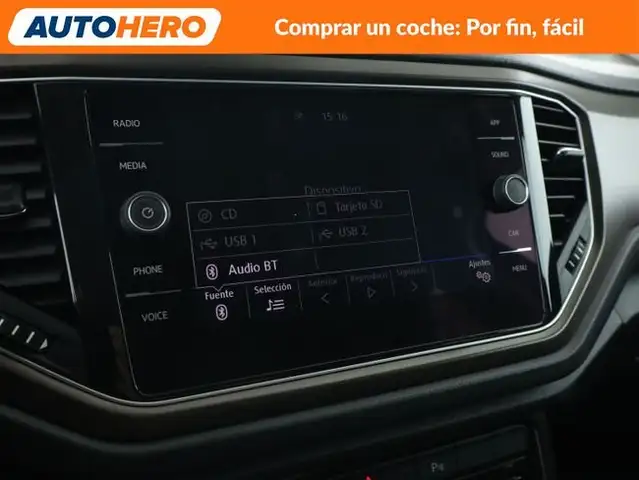 Volkswagen T-Roc view 22