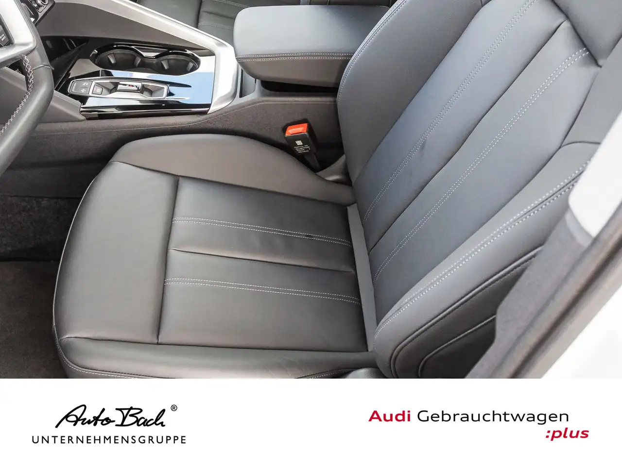 Audi Q5 TFSI Stronic Navi LED ACC CarPlay EPH DAB 9