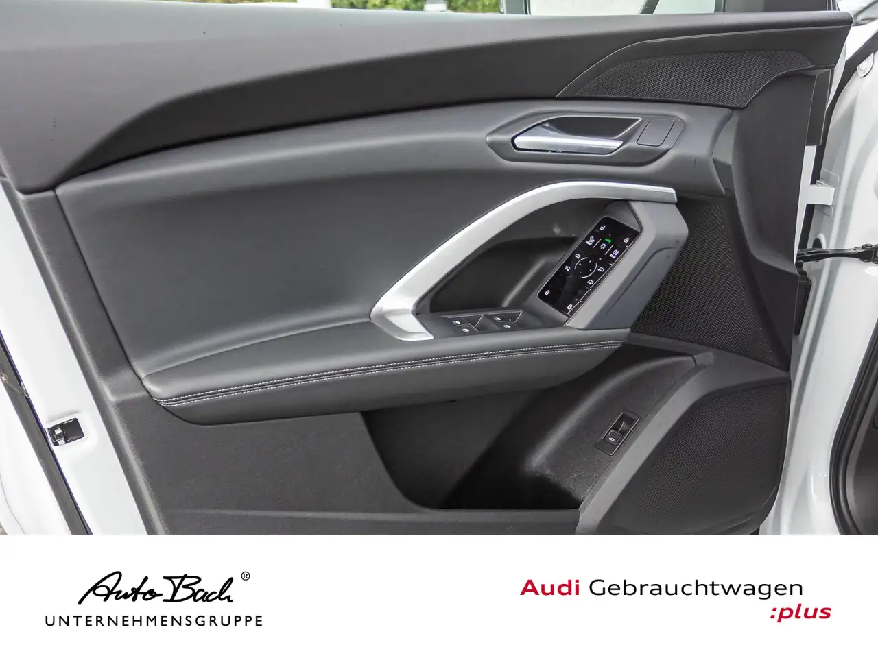 Audi Q5 TFSI Stronic Navi LED ACC CarPlay EPH DAB 8