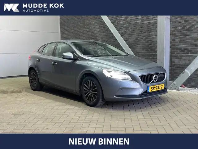 Volvo V40 2.0 T2 Momentum | Stoelverwarming | Camera | Trekh