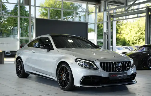 Mercedes-Benz C-Class view 5