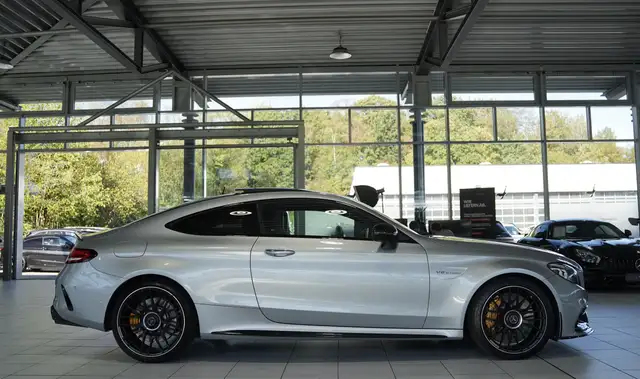 Mercedes-Benz C-Class view 6