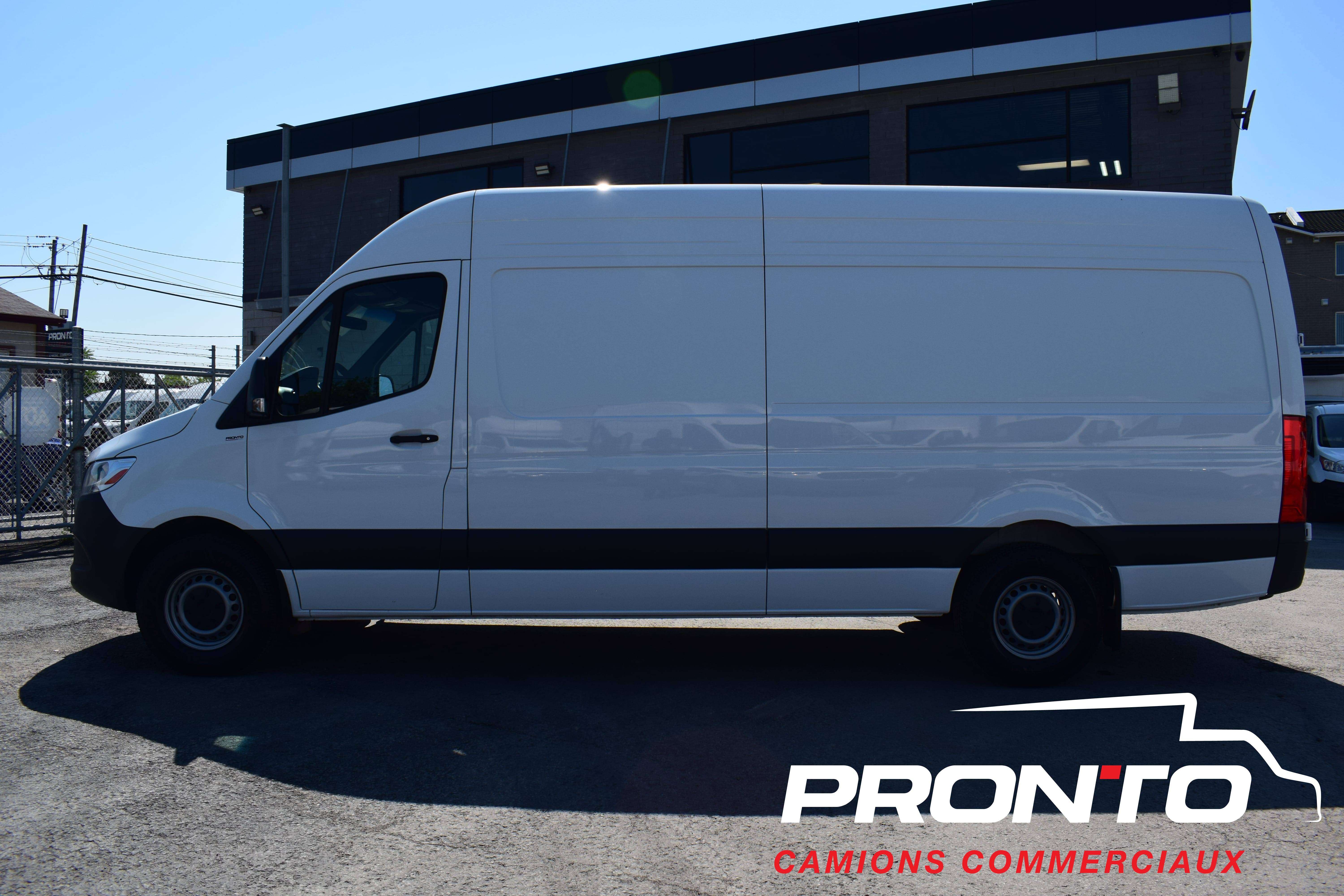 2024 Mercedes-Benz Sprinter Cargo Van