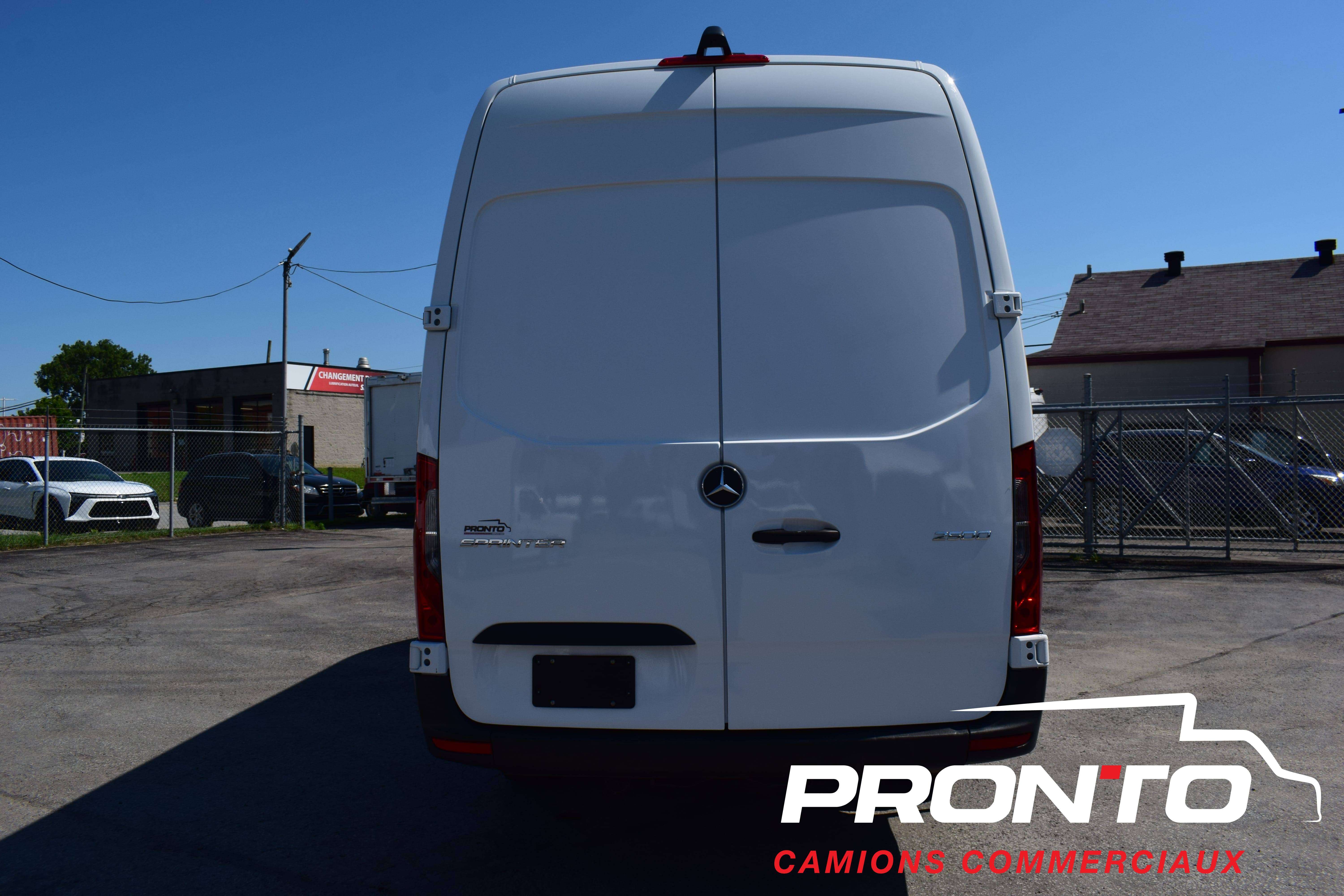 2024 Mercedes-Benz Sprinter Cargo Van