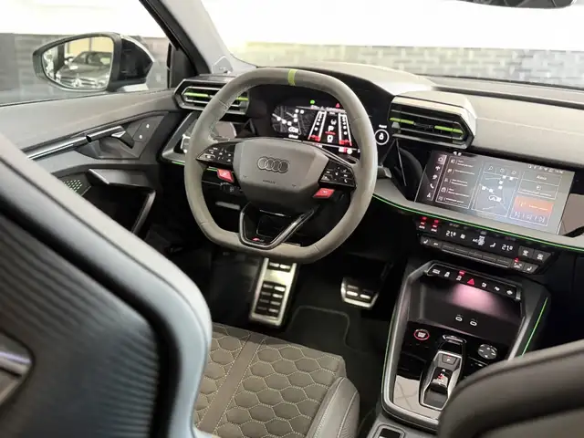 Audi RS3 view 9