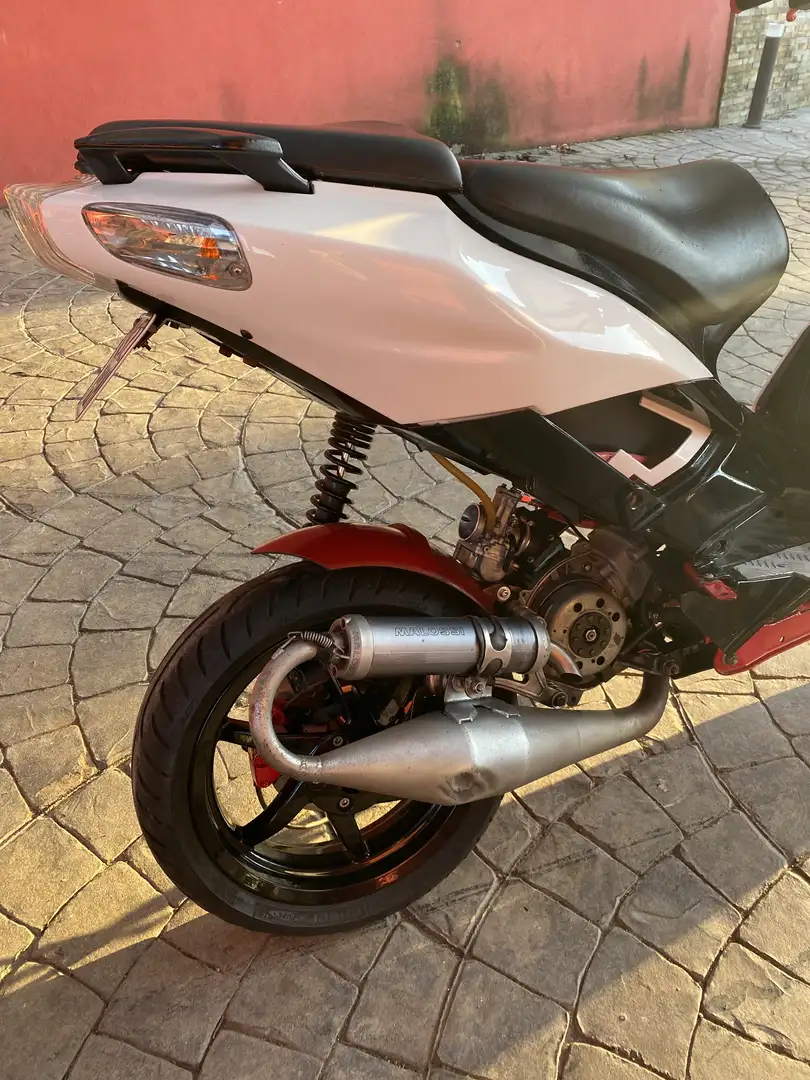 Aprilia SR 50 - 1