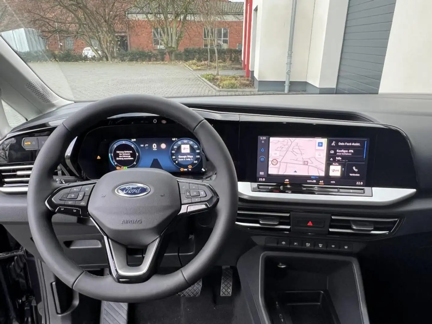 Ford Tourneo Connect Titanium 1,5 EcoBoost Automatik 85kW 5 Jahre 85... - 2