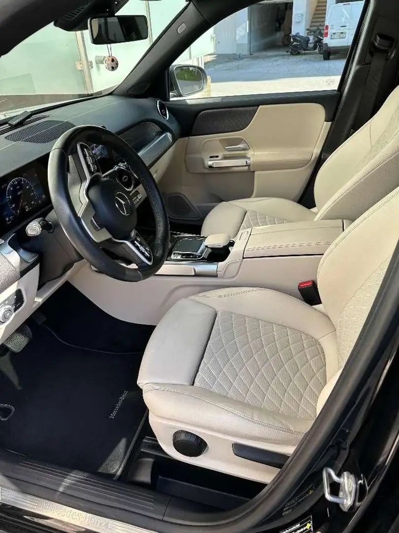 Mercedes-Benz GLB 200 d Aut. SUV / Geländewagen Schwarz - 2