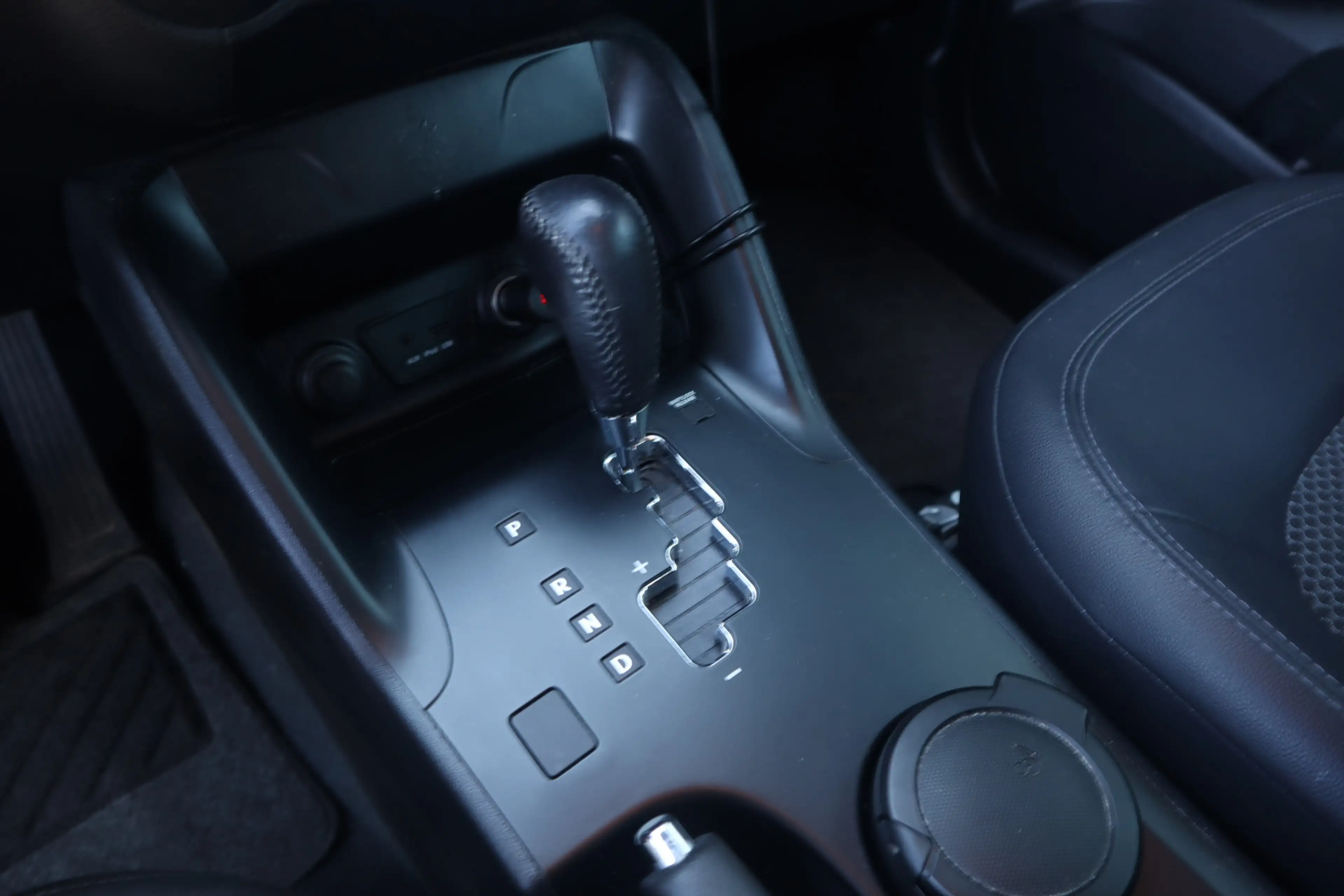Hyundai iX35 2.0i Business Edition — photo 17