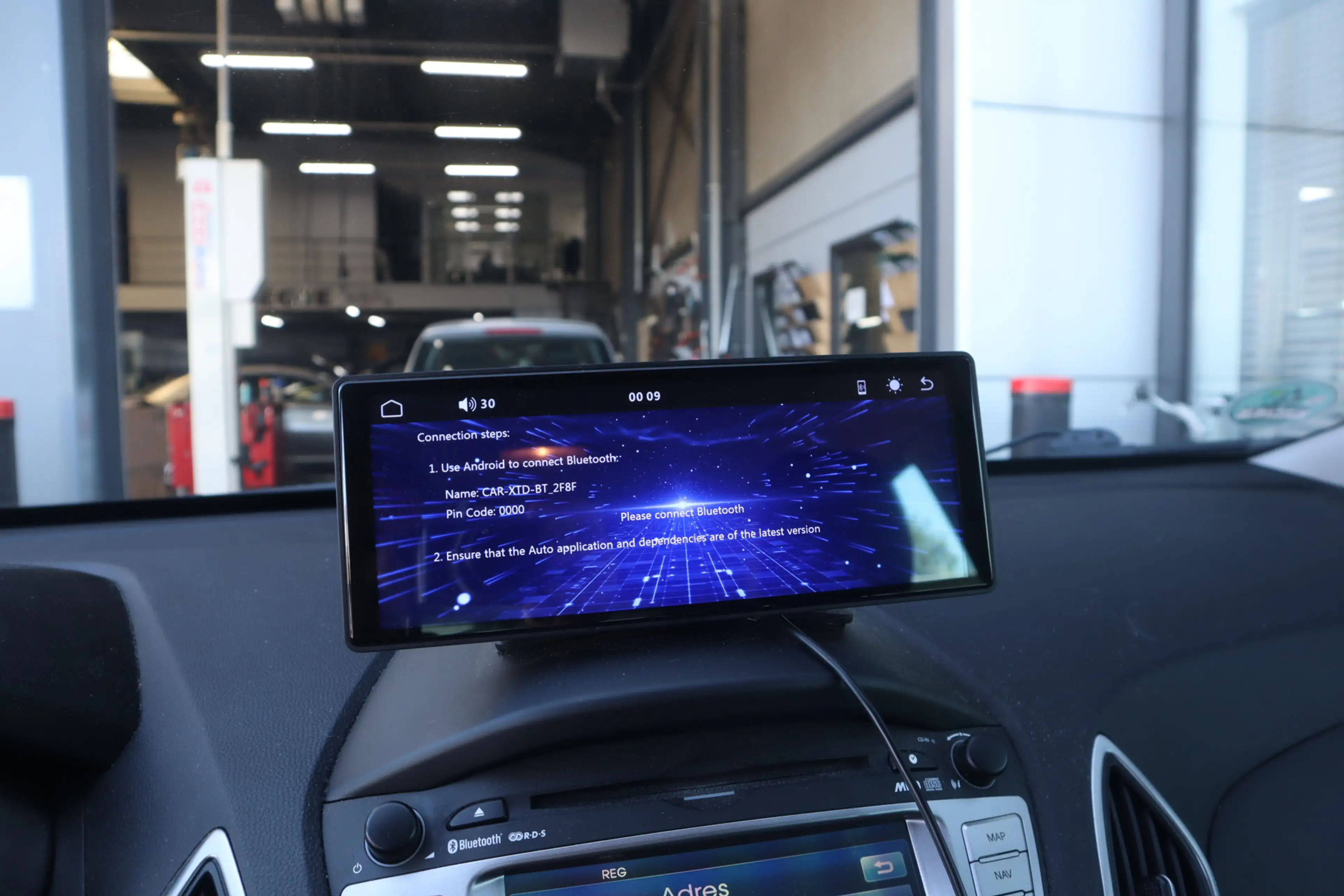 Hyundai iX35 2.0i Business Edition — photo 14