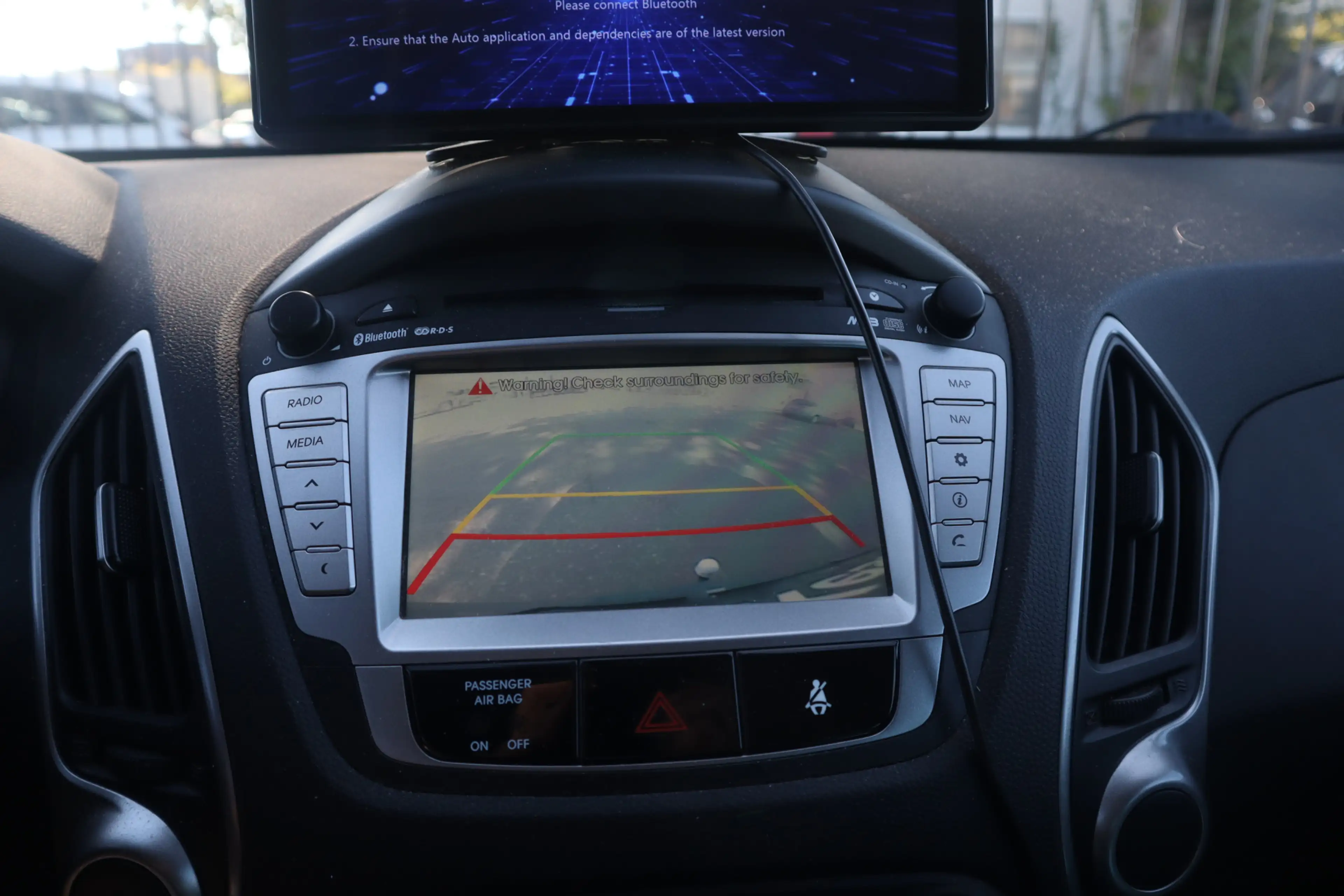 Hyundai iX35 2.0i Business Edition — photo 12