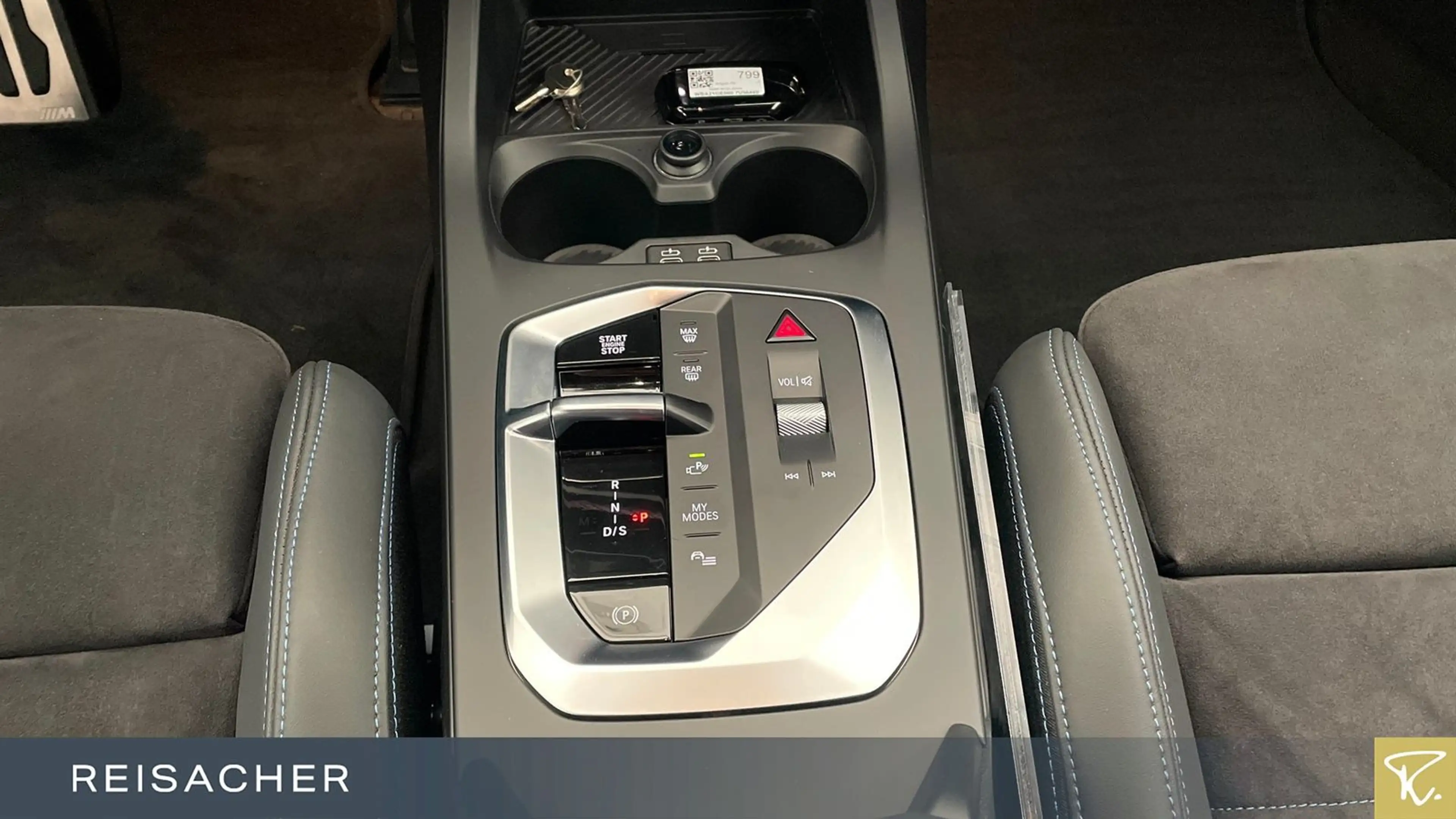 BMW 135 A xDrive AHK LCPro HUD 360° LED KlimaA 17" — photo 11