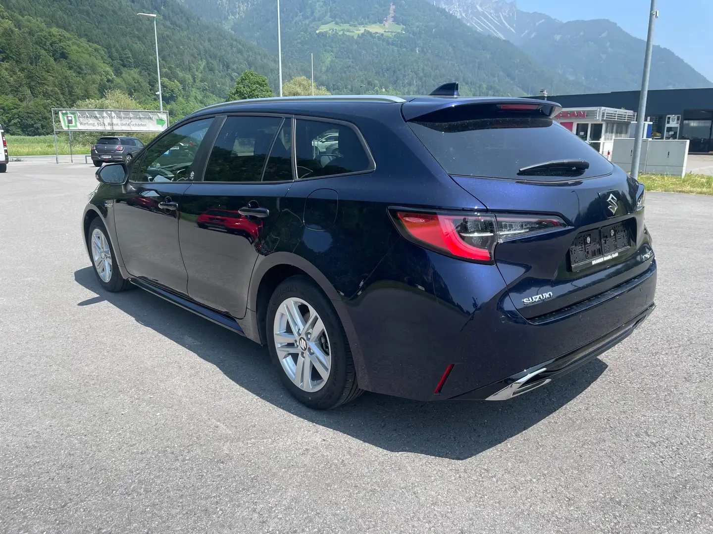 Suzuki Swace 1,8 HEV E-CVT Flash Blau - 2