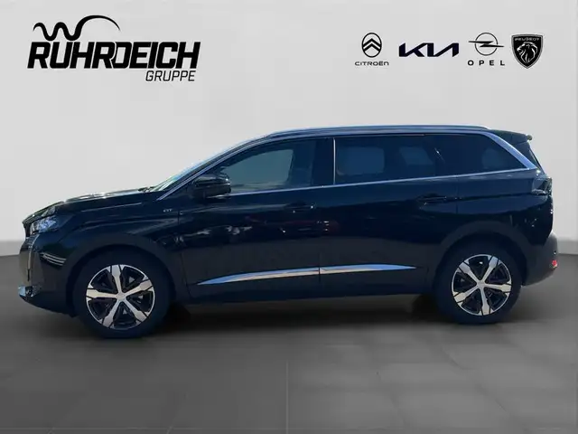 Peugeot 5008 view 2