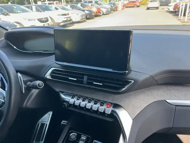 Peugeot 5008 view 12