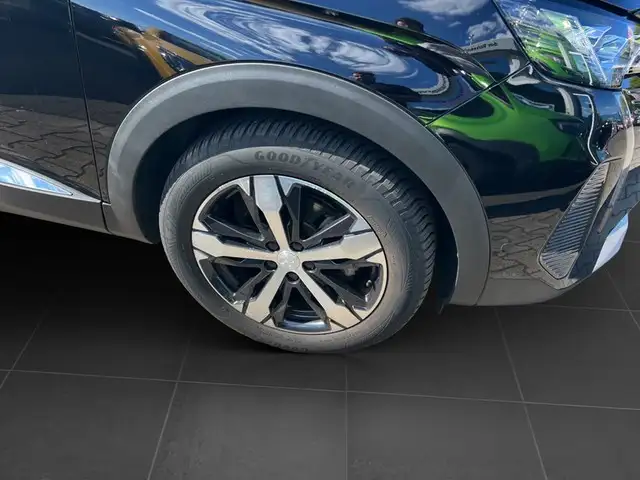 Peugeot 5008 view 8