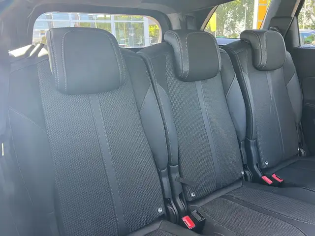 Peugeot 5008 view 14