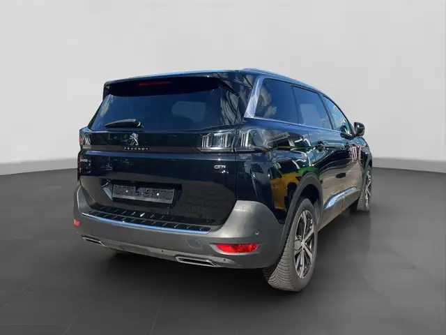 Peugeot 5008 view 5