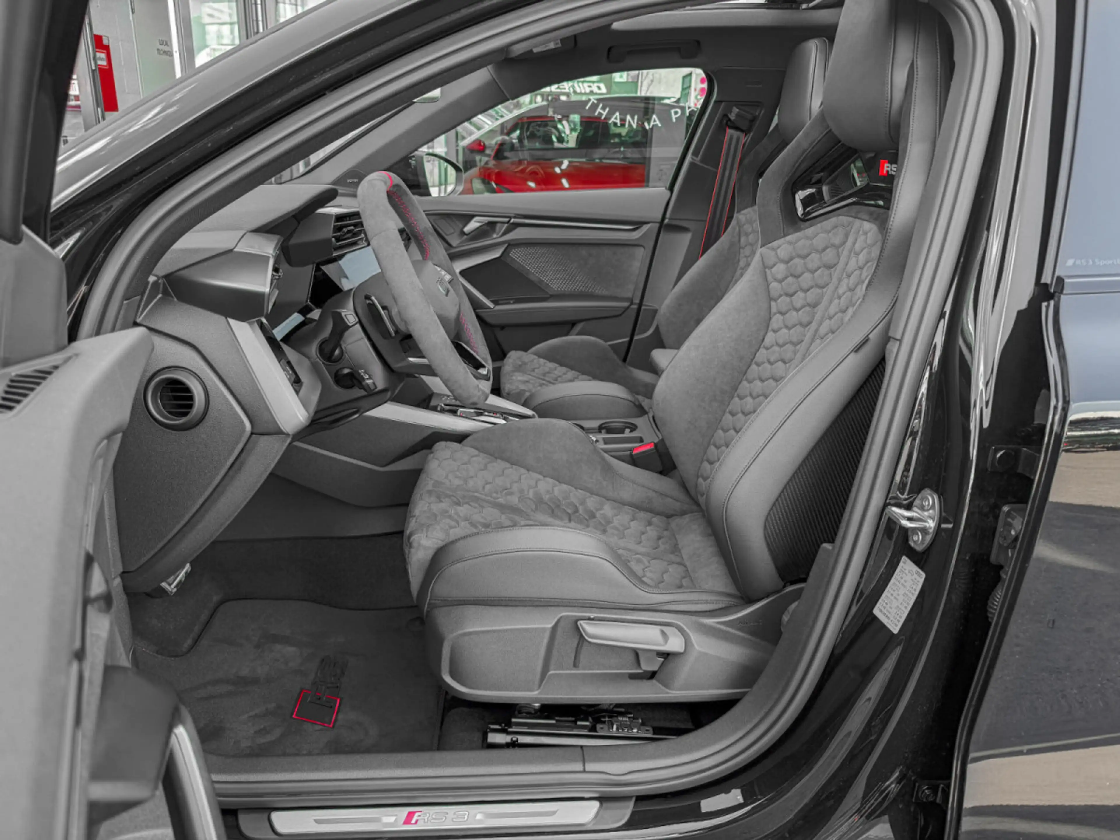 Audi RS3 2.5 TFSI SPORTBACK QUATTRO/ GARANTIE 5/Pano/19/360 — photo 4