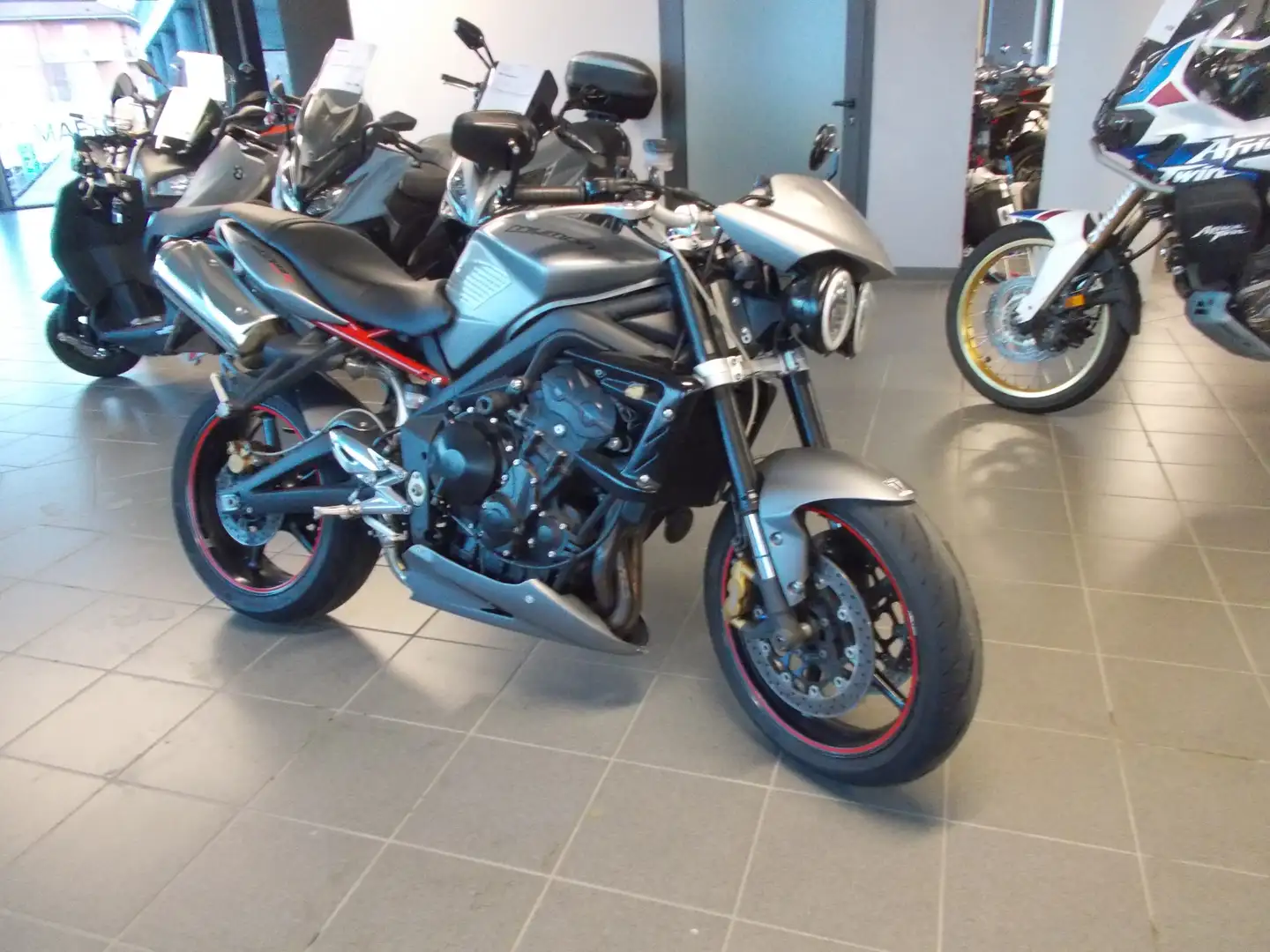 Triumph Street Triple 675 R Gris - 1