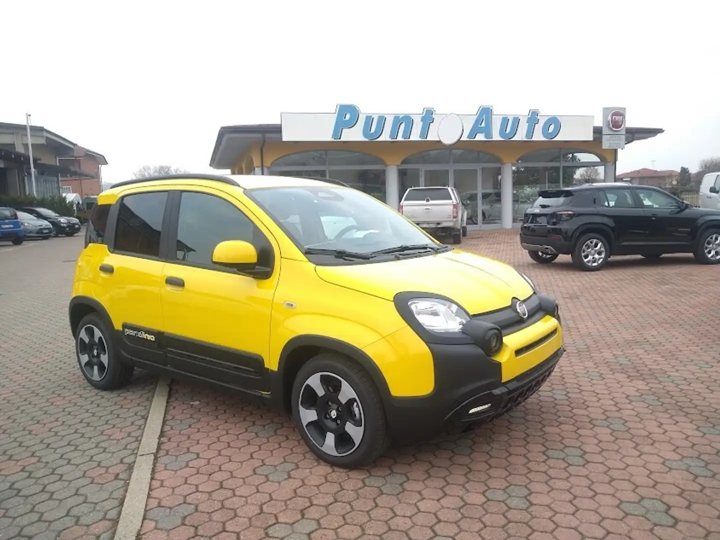 Fiat Panda 1.0 FireFly S&S Hybrid City Cross Amarillo - 1