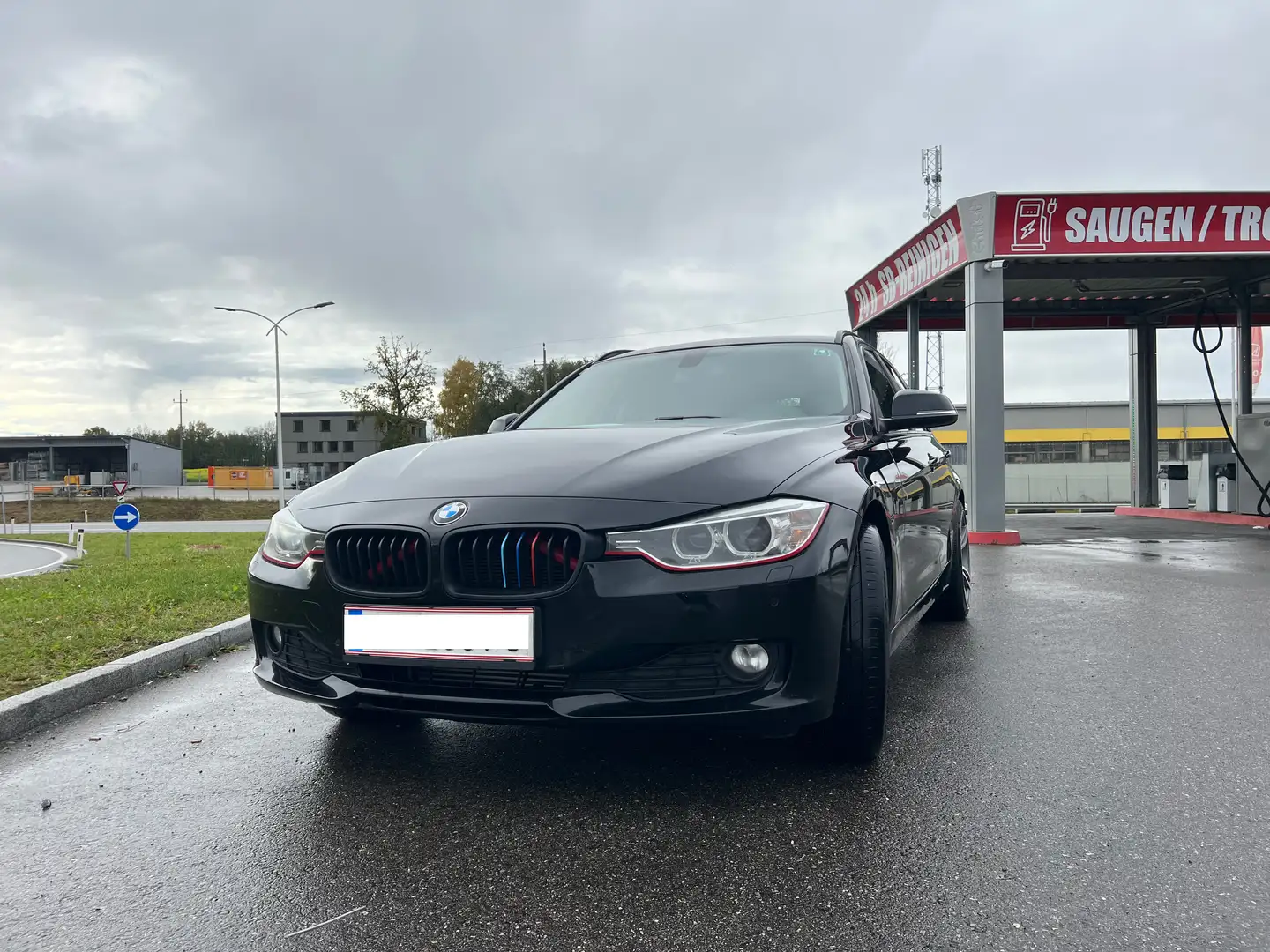 BMW 318 d Touring f31 M-Ausstattung Schwarz - 2