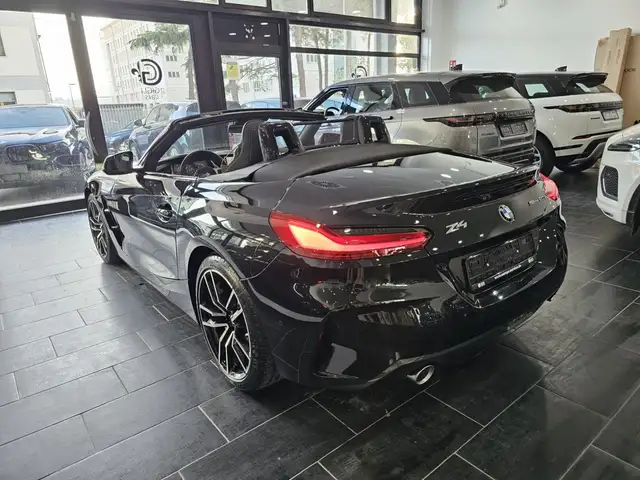 BMW Z4 view 4
