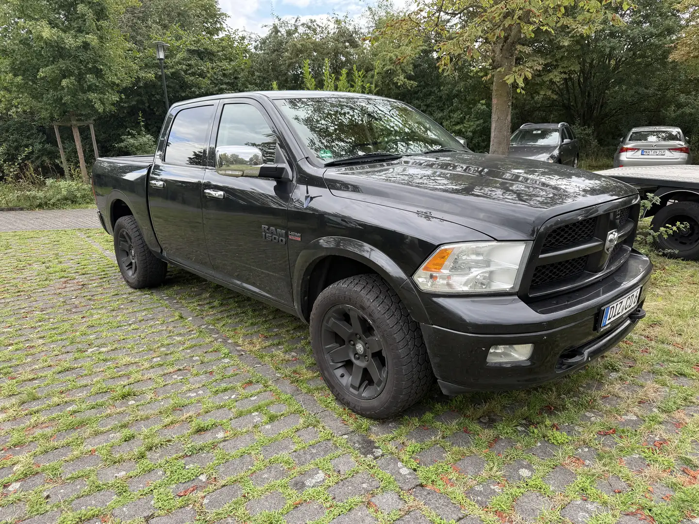 Dodge RAM 5.7 HEMI LPG TÜV 11/2025 Vollaustatung Schwarz - 1