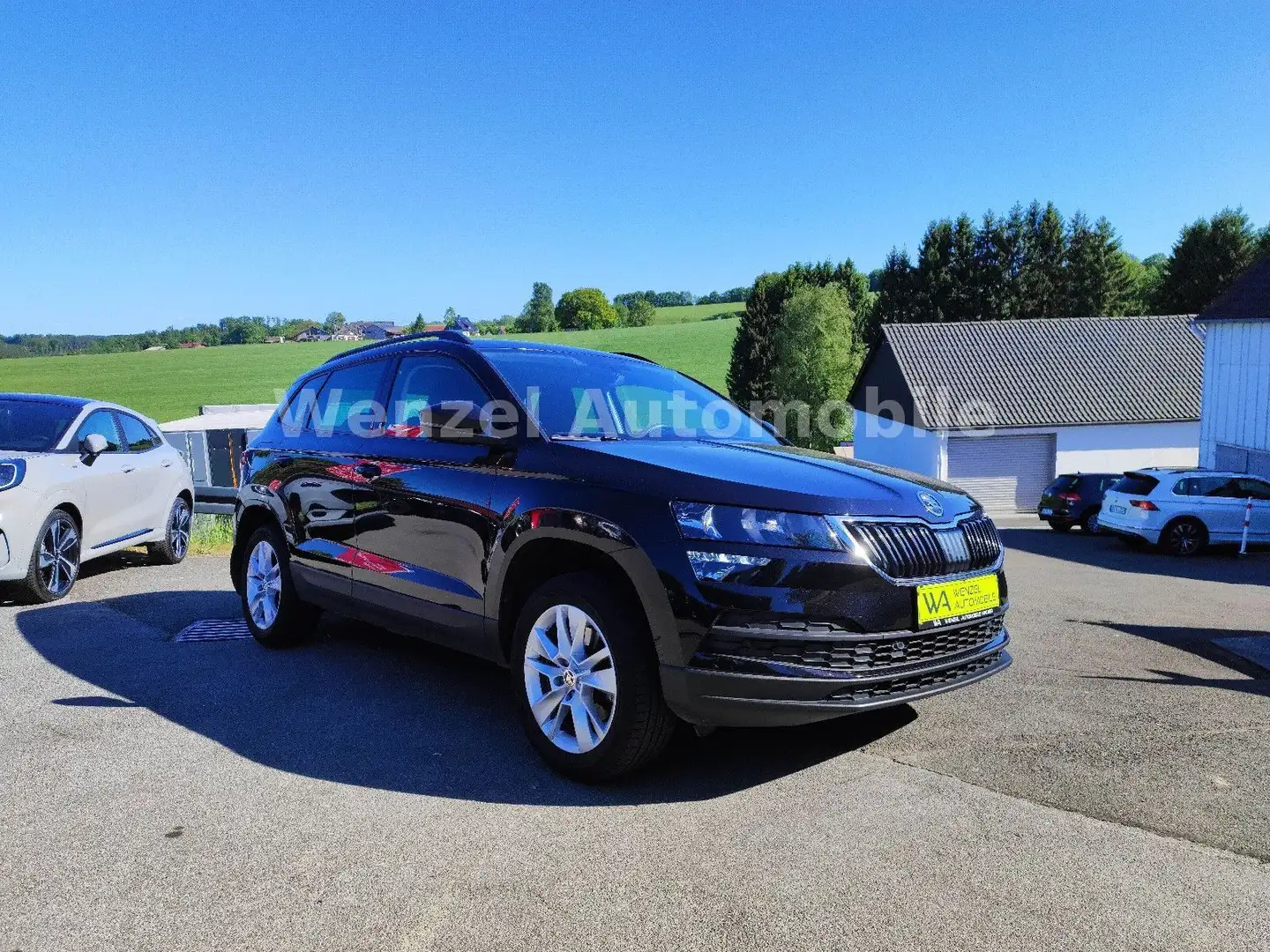 Skoda Karoq Ambition 1.5TSI *NAVI*AHK*ACC*APP-CONNECT* Noir - 1