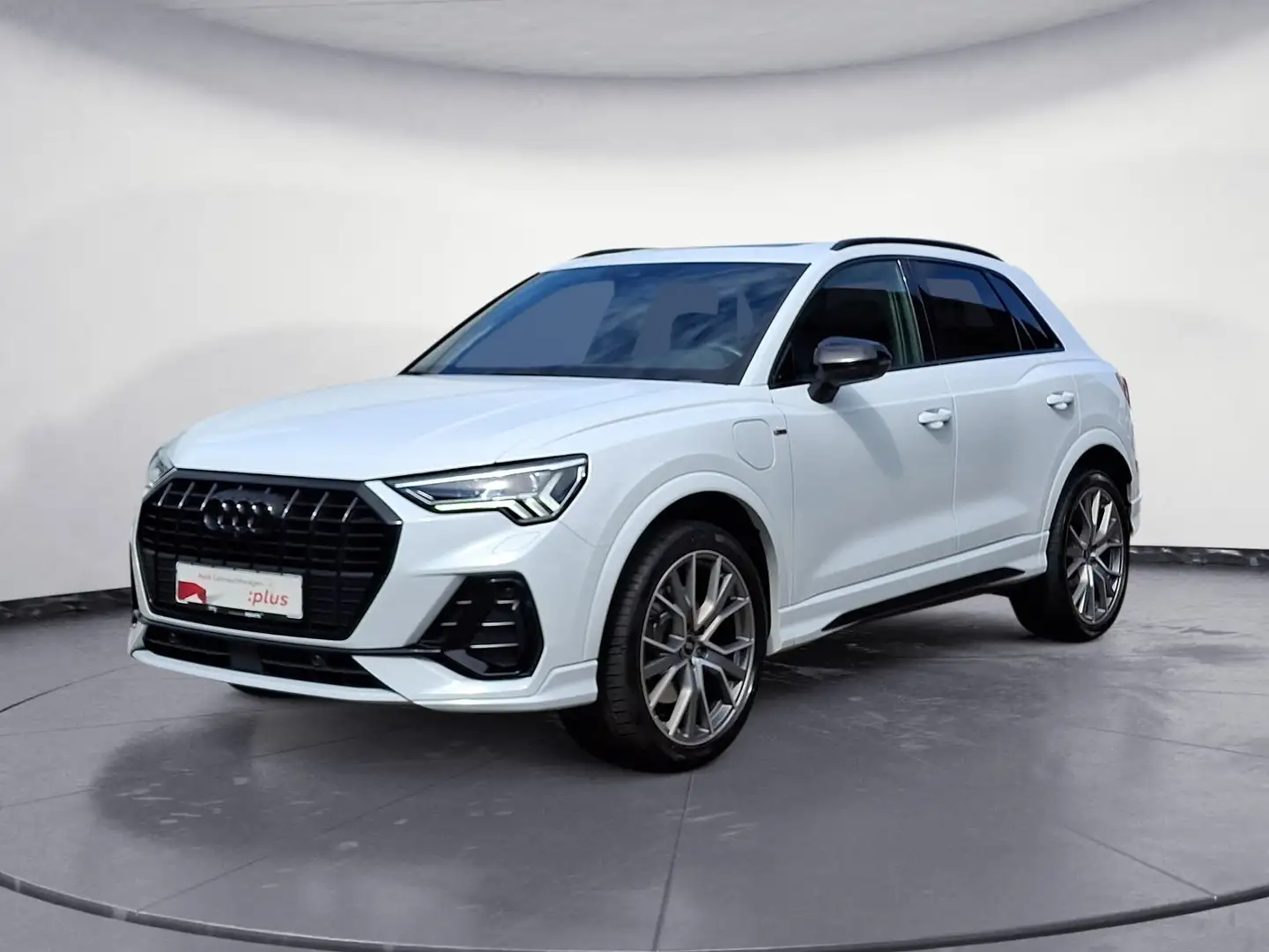 Audi Q3 S line 45 TFSI e S tronic e-tronOptik AHK Nav Weiß - 2