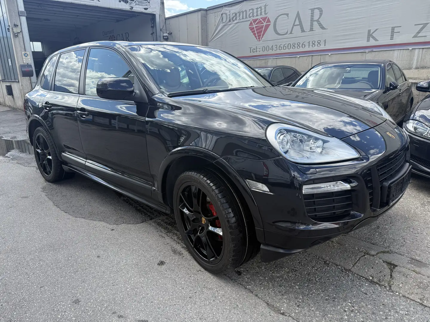 Porsche Cayenne Cayenne GTS Aut. GTS Schwarz - 2
