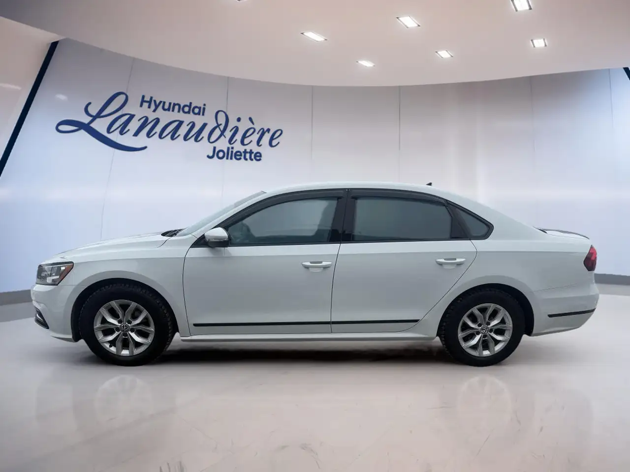 Volkswagen Passat снимка Volkswagen Passat
