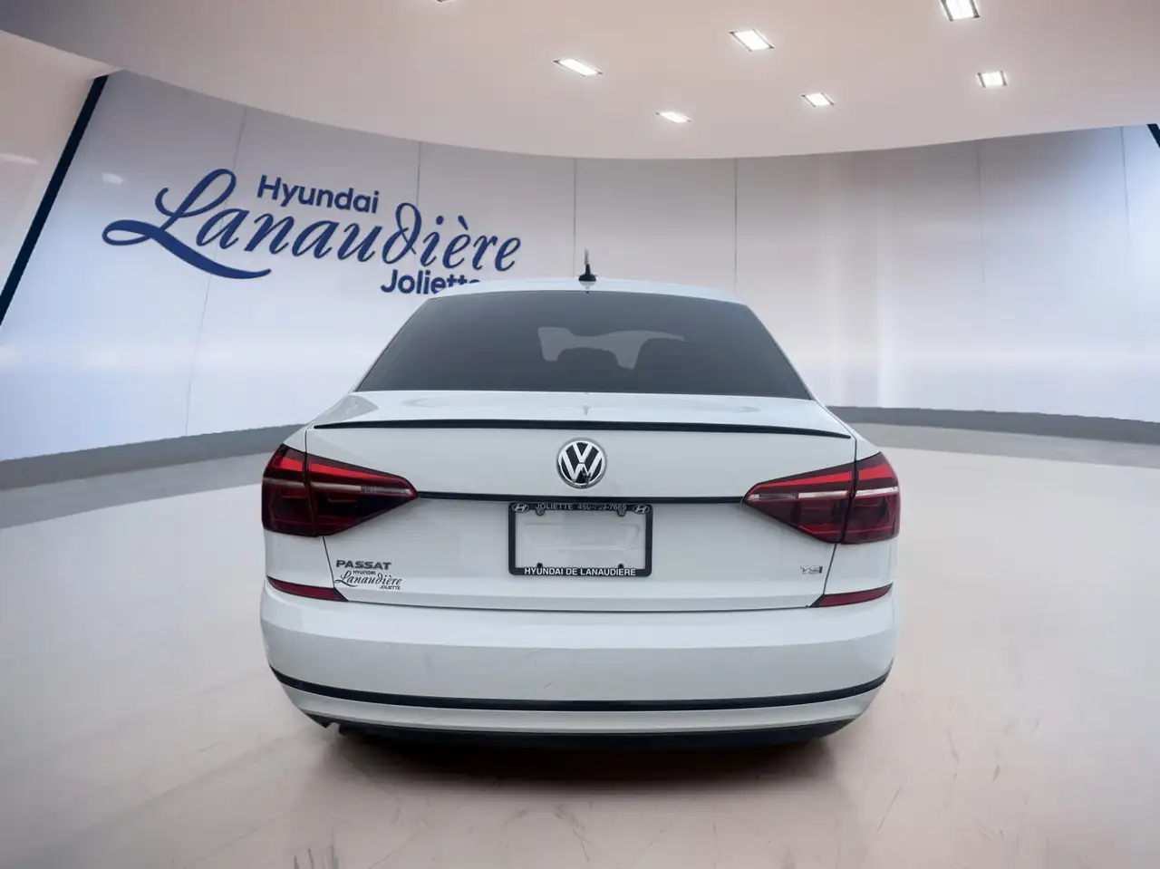 Volkswagen Passat снимка Volkswagen Passat