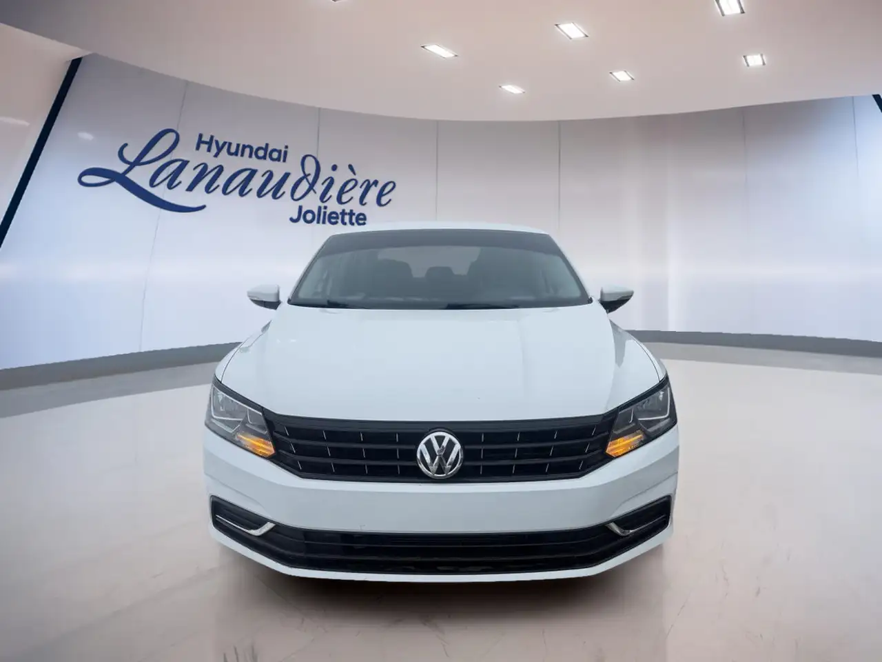 Volkswagen Passat снимка Volkswagen Passat