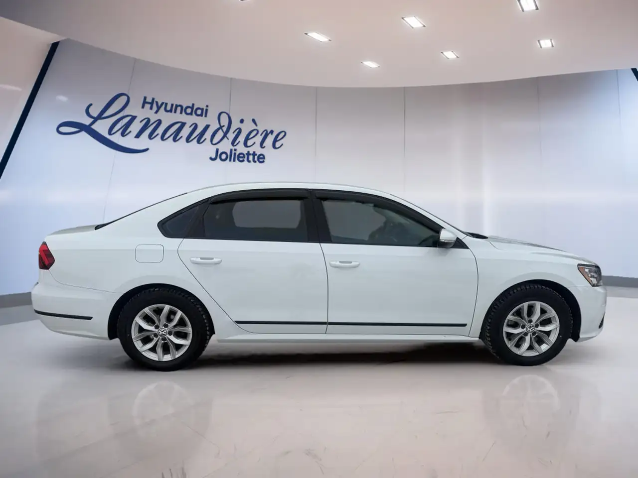 Volkswagen Passat снимка Volkswagen Passat