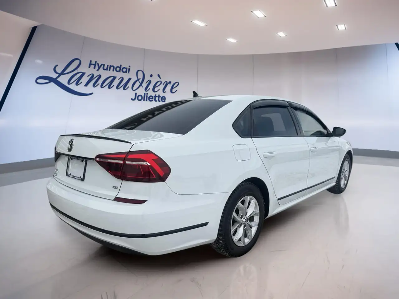 Volkswagen Passat снимка Volkswagen Passat