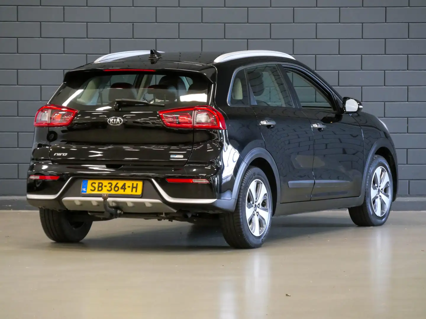 Kia Niro 1.6 GDi Hybrid DynamicLine | TREKHAAK | CAMERA | C Zwart - 2