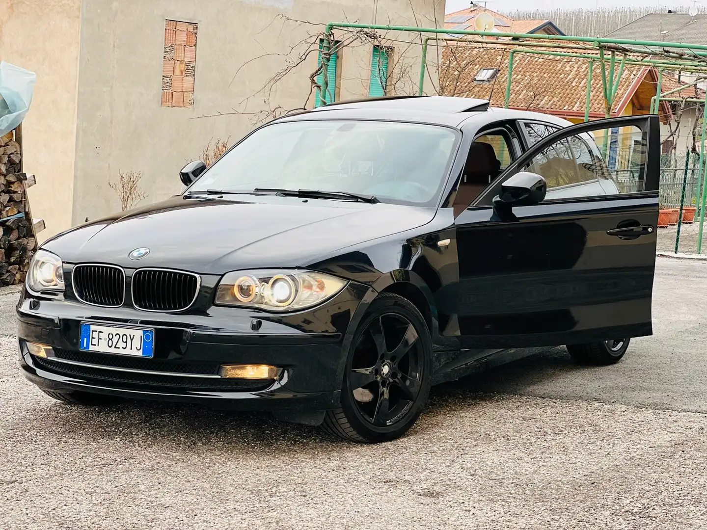 BMW 120 120d DPF Black - 1