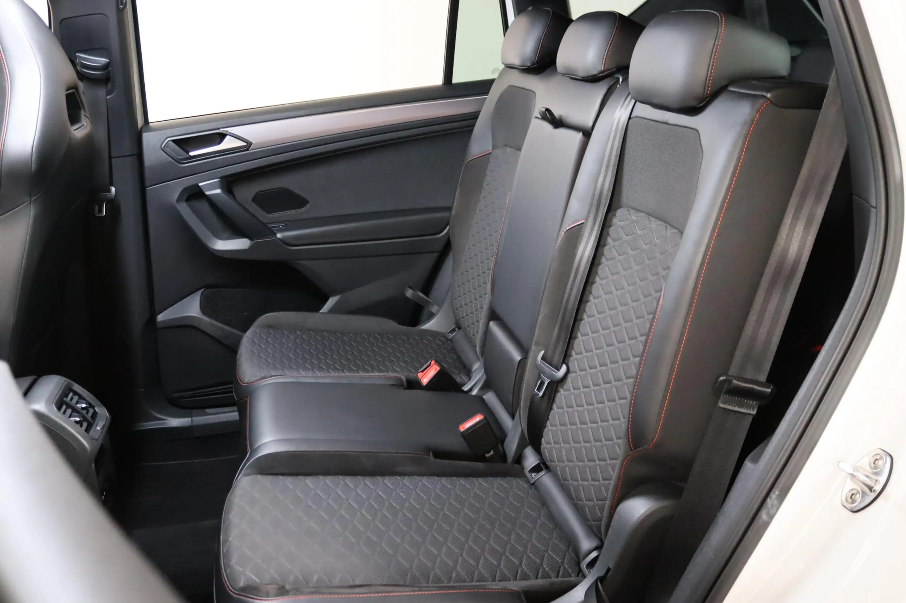 SEAT Tarraco 1.5 TSI FR-line Business Intense 7-Persoons Panora — photo 5