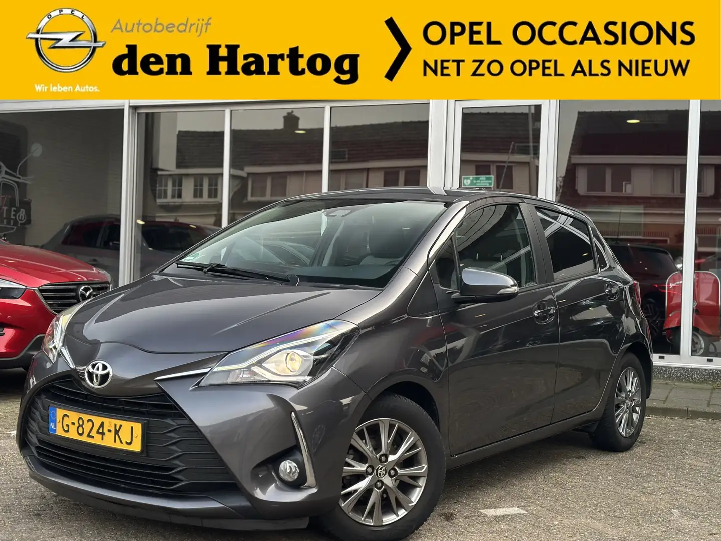 Toyota Yaris 1.5 VVT-i Dynamic Automaat Ecc/Navi/Camera Gris - 1