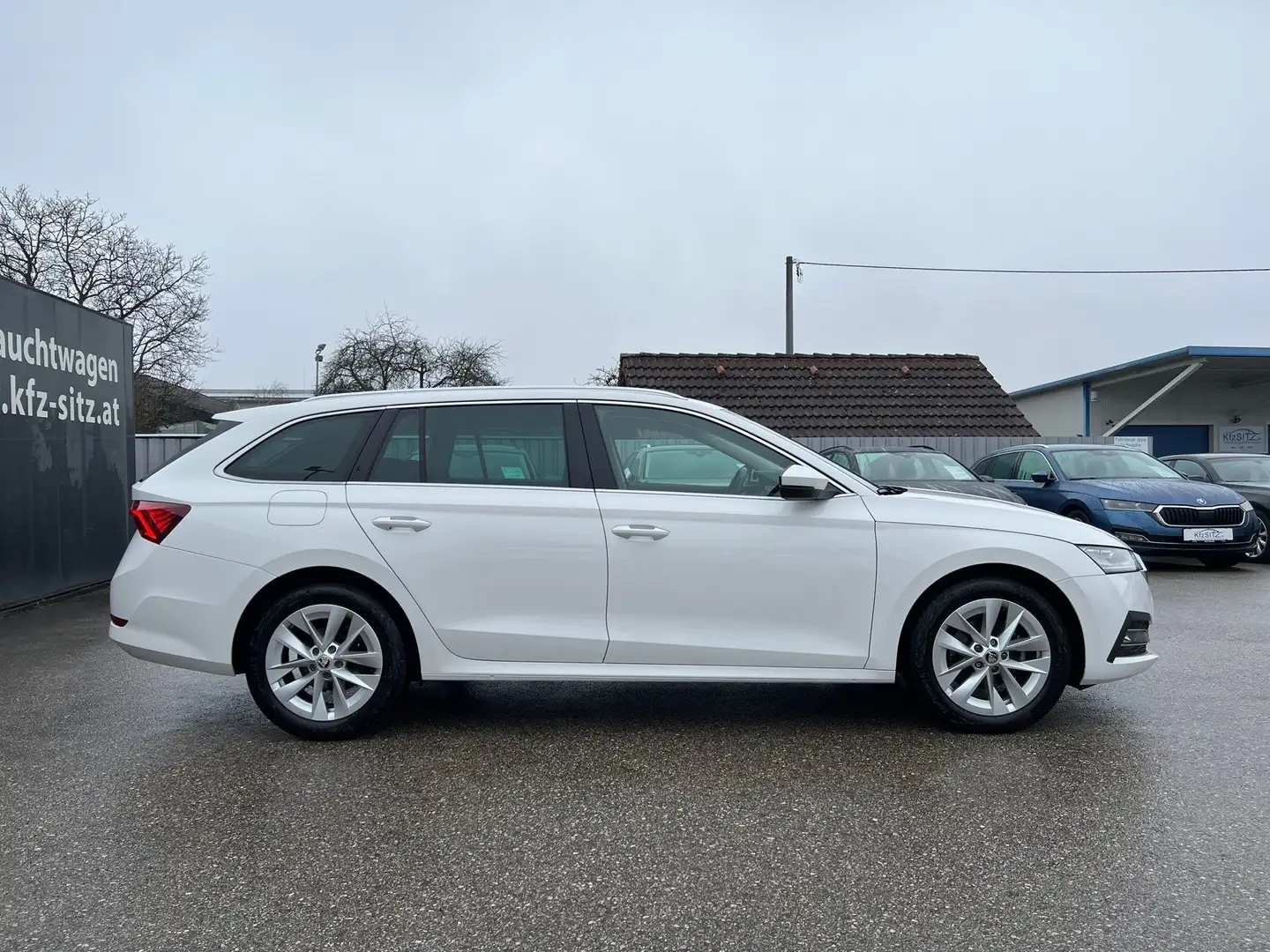Skoda Octavia Combi 2,0 TDI Style | NP: € 40.000 Weiß - 2