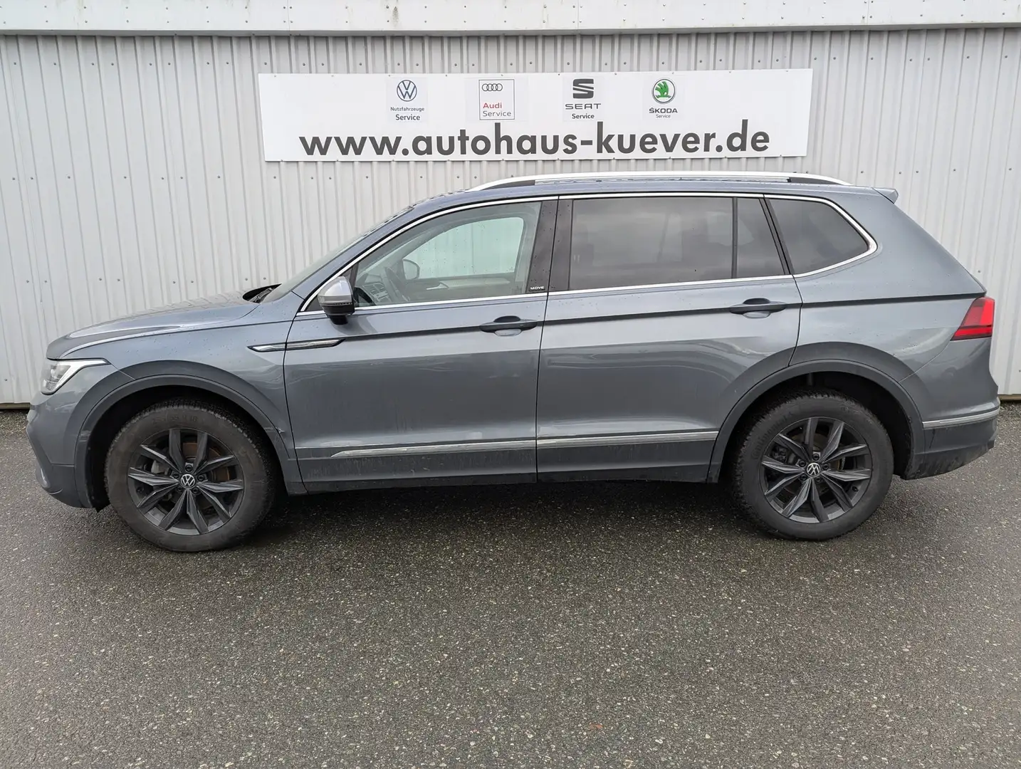 Volkswagen Tiguan Allspace 2,0 TDI DSG Move Navi+AHK+ACC+18 Gris - 2