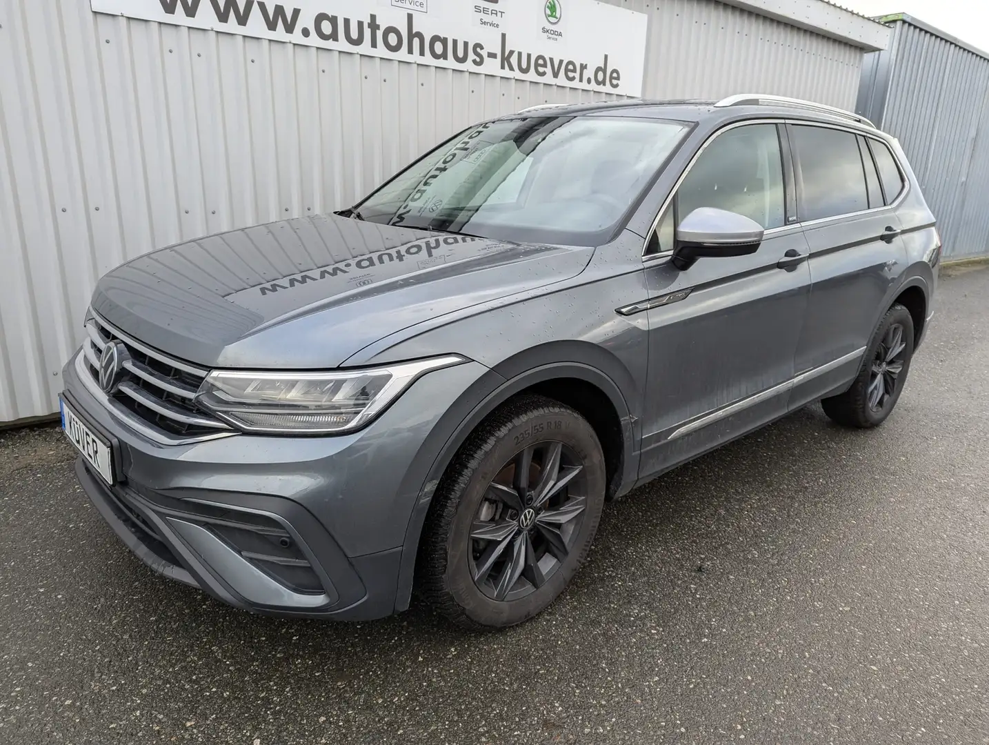 Volkswagen Tiguan Allspace 2,0 TDI DSG Move Navi+AHK+ACC+18 Gris - 1