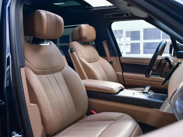 Land Rover Range Rover view 10