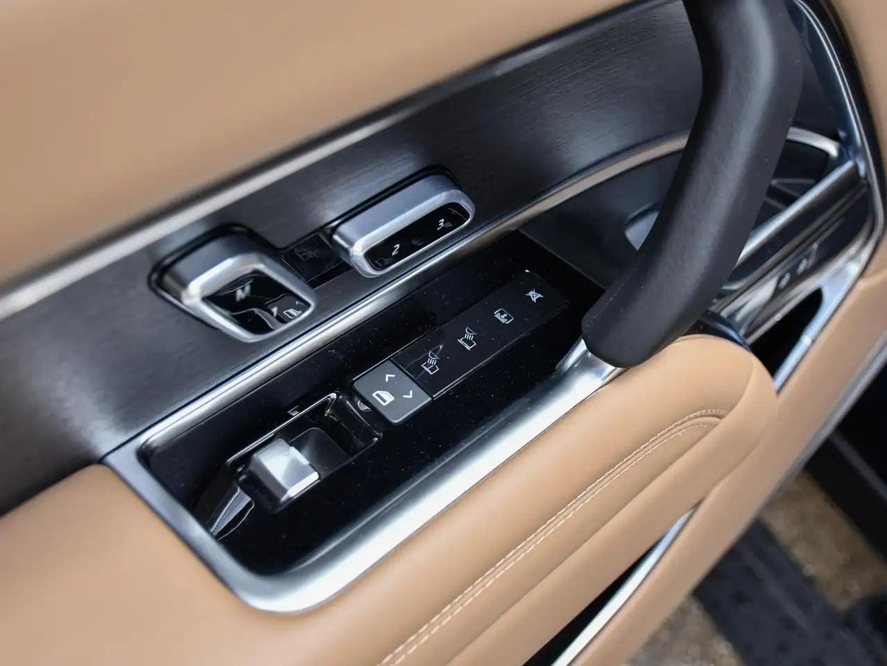 Land Rover Range Rover 3.0 P460e LWB Autobiography PHEV l Massage l Schui, миниатюра 16