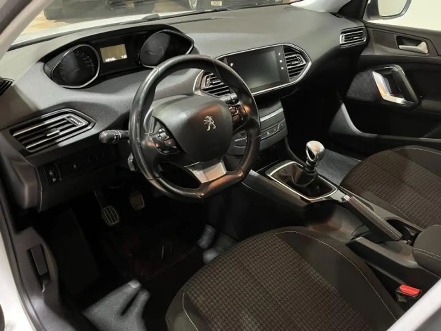 Peugeot 308 1.5BlueHDi S&S Style 130 Bianco - 2