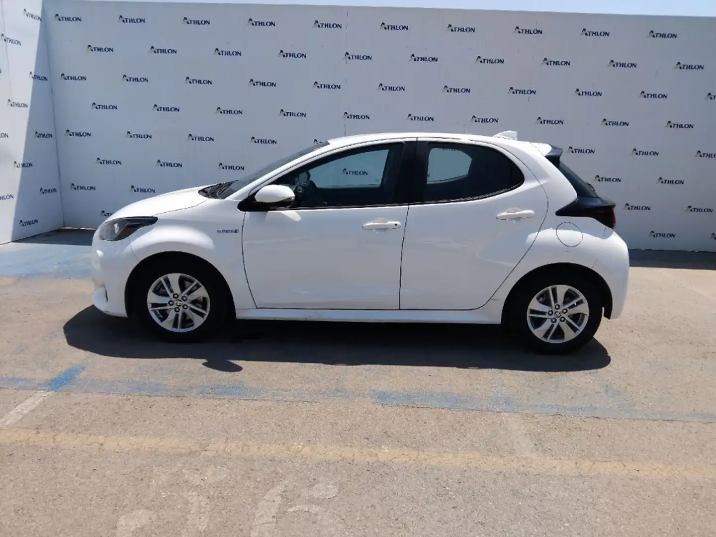 Toyota Yaris 120H 1.5 Business Plus Blanc - 2