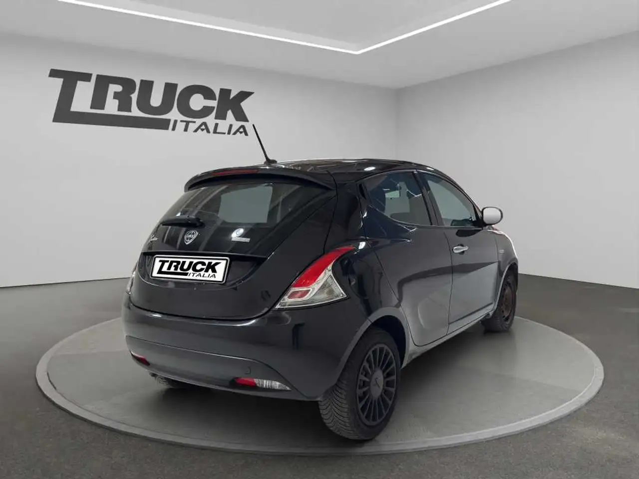 Lancia Ypsilon 2022 — фото 6