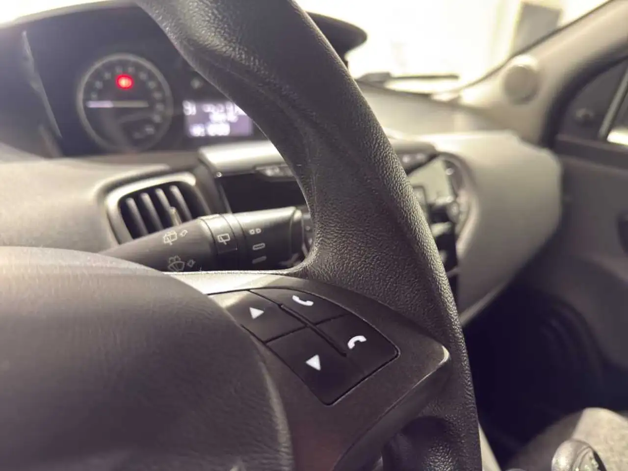 Lancia Ypsilon 2022 — фото 21