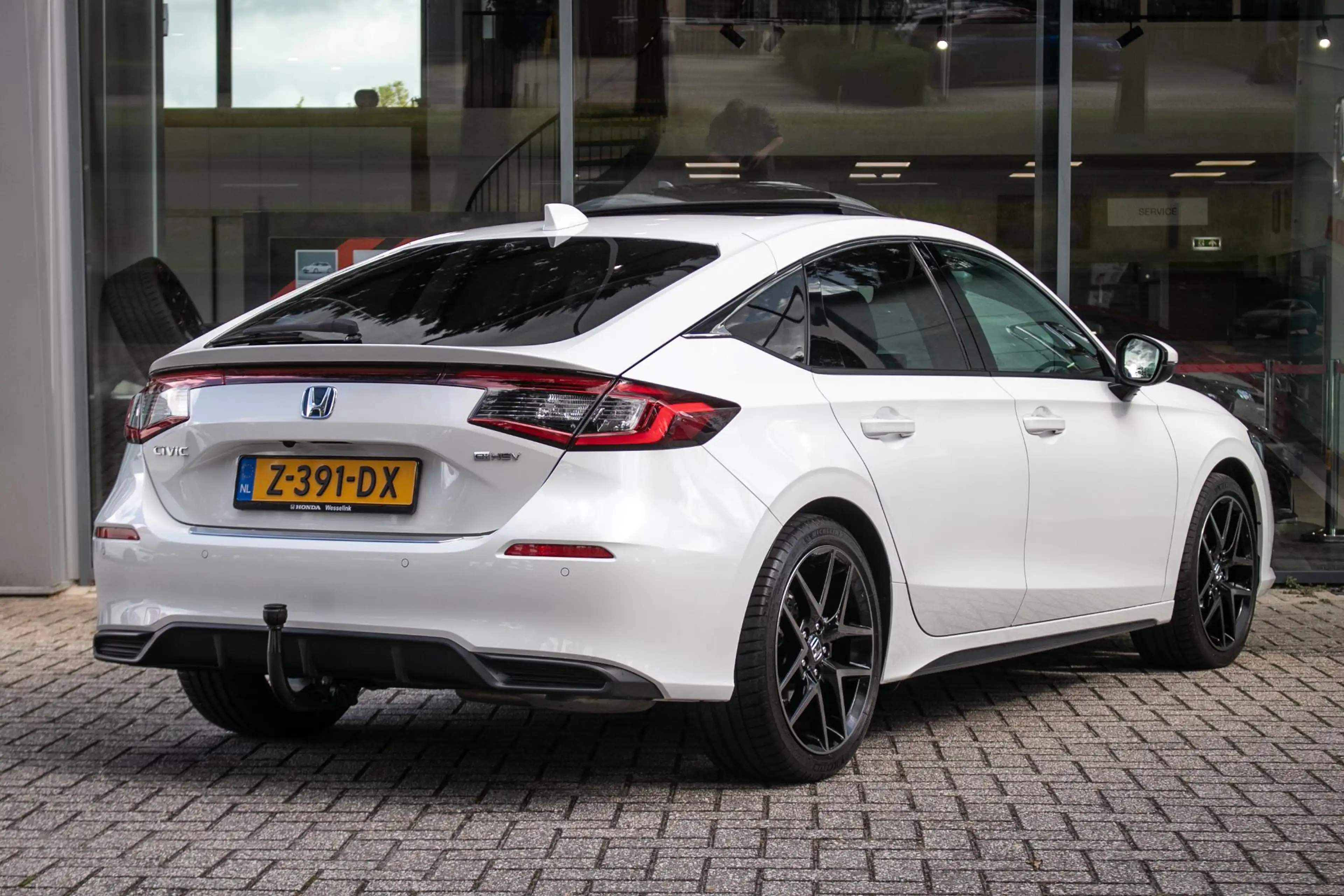 Honda Civic 2.0 e:HEV Advance — photo 3